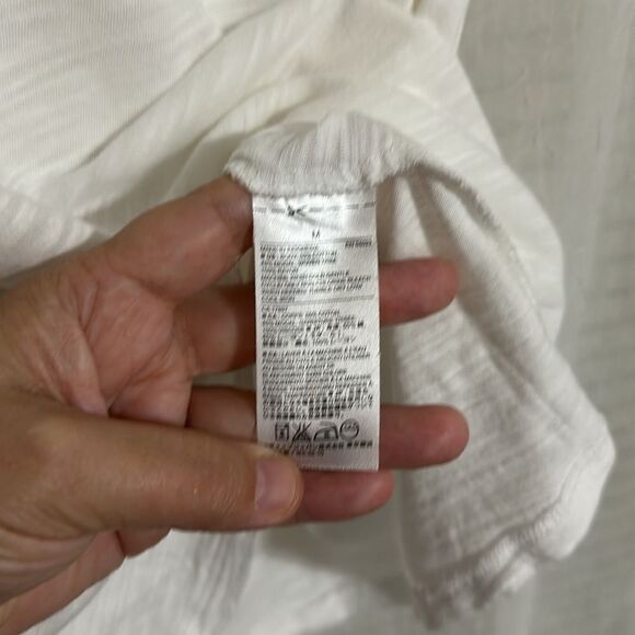 Banana Republic M White Short Flutter Sleeve Cotton Blend Tee - Picture 8 of 9